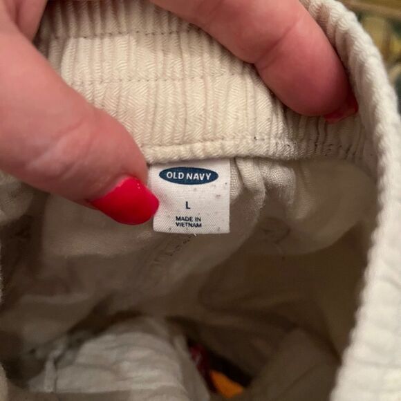 Old Navy Tan Shorts Large With Pockets - Picture 4 of 6